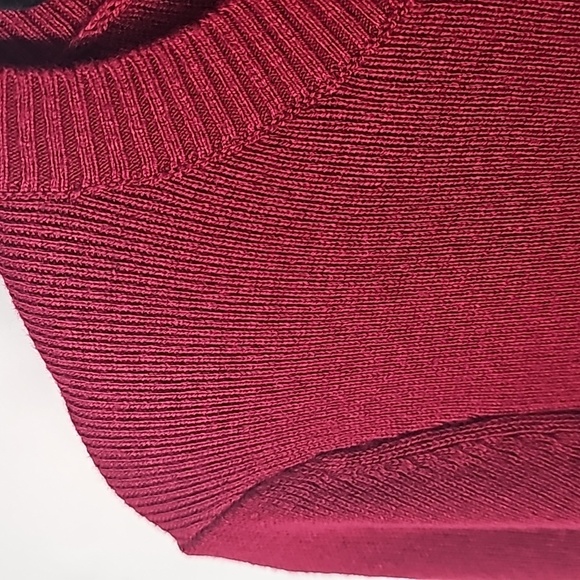 Express Cranberry Red Crew Neck Pullover Style Sweater w Ribbed Neck Wrist & Hem - Picture 4 of 10